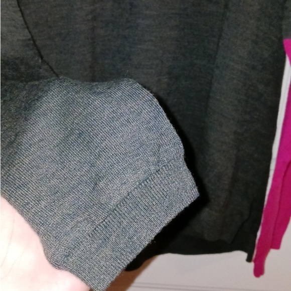 Light knit v neck sweater 22/24 - Picture 4 of 6